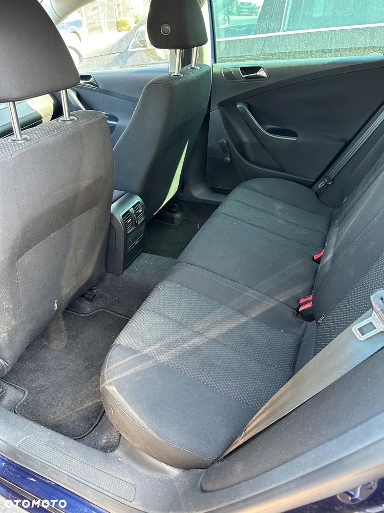 Volkswagen Passat 1.9 TDI DPF Trendline - 6