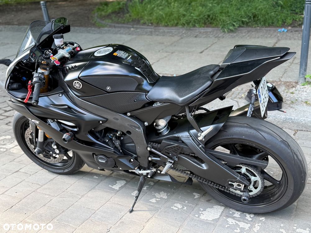 Yamaha R6 - 4