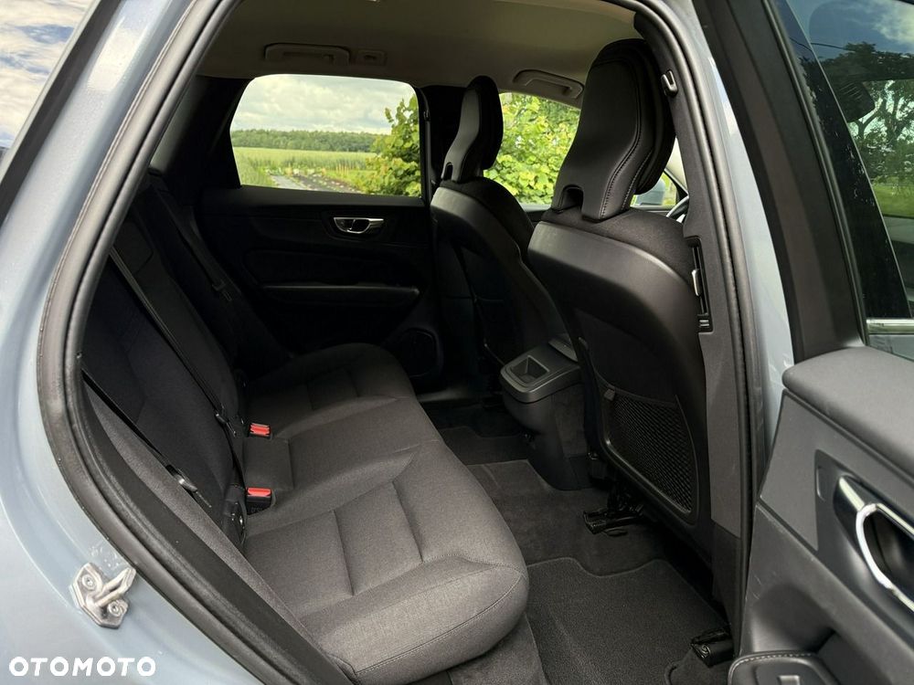 Volvo XC 60 B4 D Geartronic Momentum Pro - 31