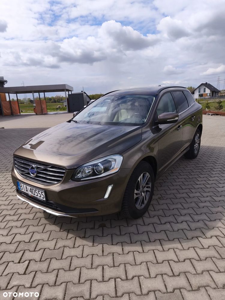Volvo XC 60 D4 AWD Momentum - 1