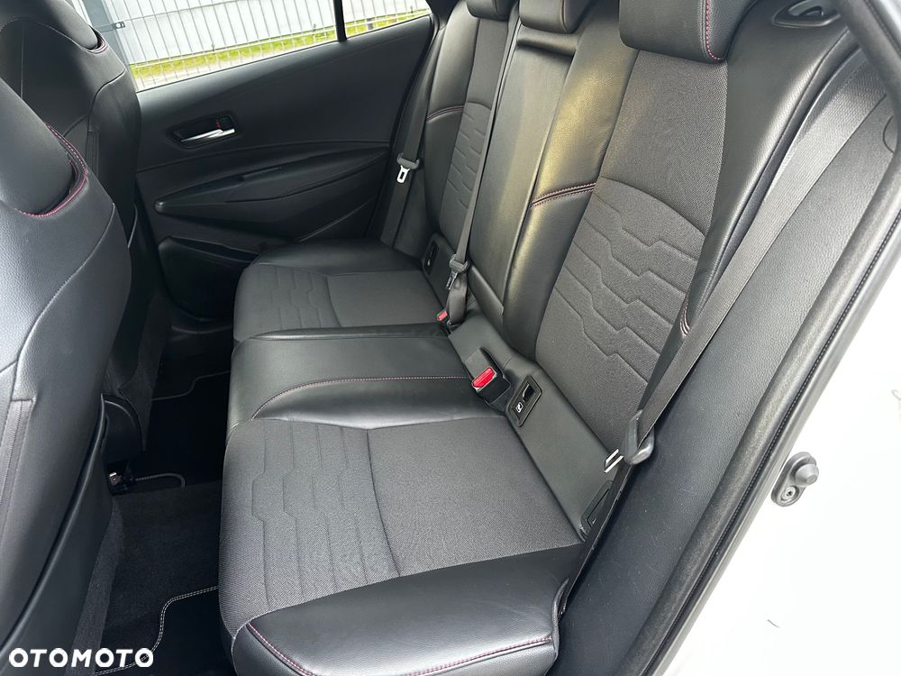 Toyota Corolla 1.8 Hybrid GR Sport - 24