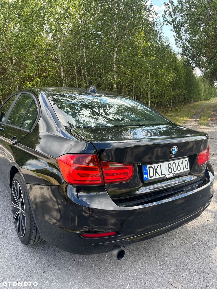 BMW Seria 3 316i - 14