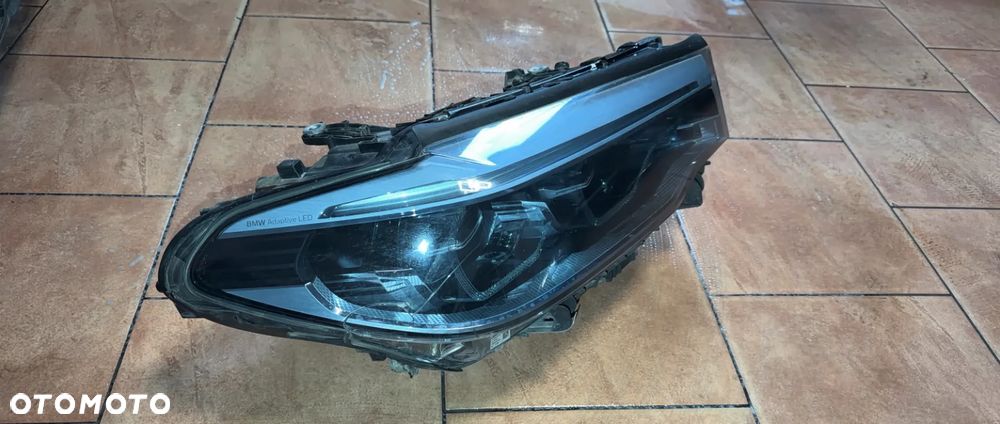 LAMPA BMW G30 G31 PRAWY PRZÓD ADAPTIVE LED EUROPA 7214962 - 1