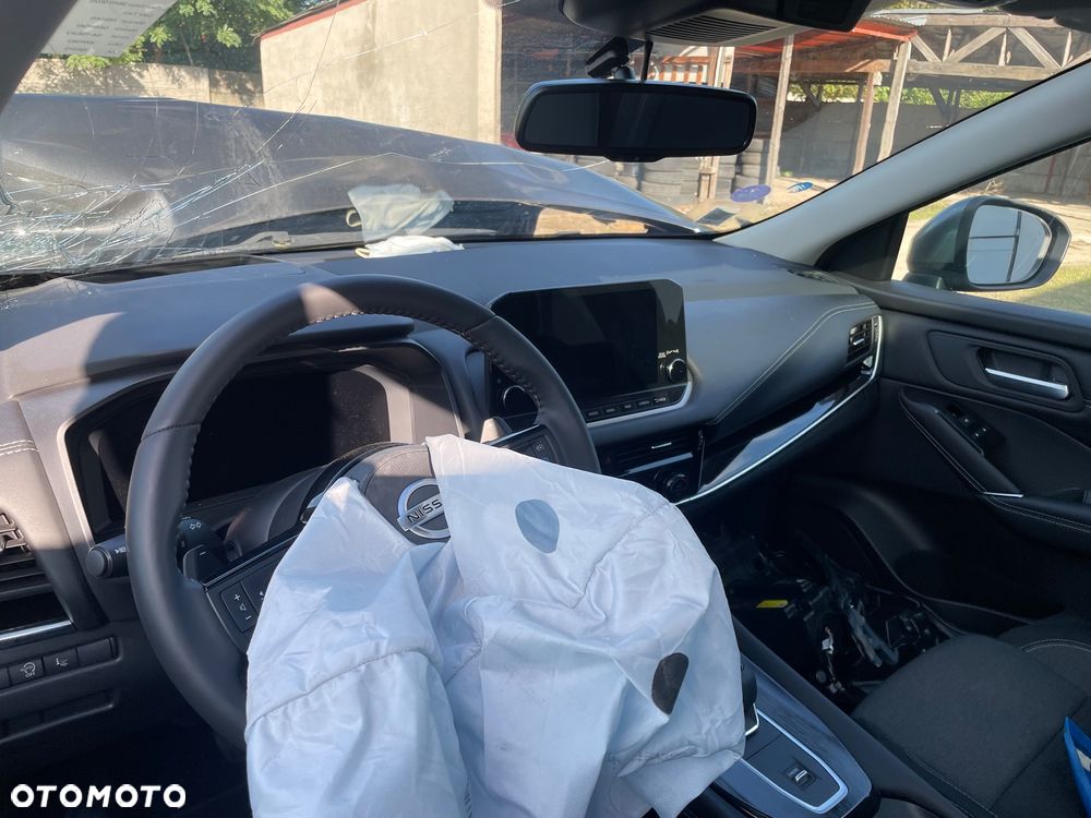 Nissan Qashqai 1.3 DIG-T N-Connecta DCT - 9