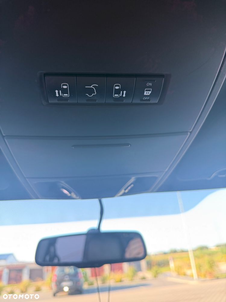 Dodge Grand Caravan - 13