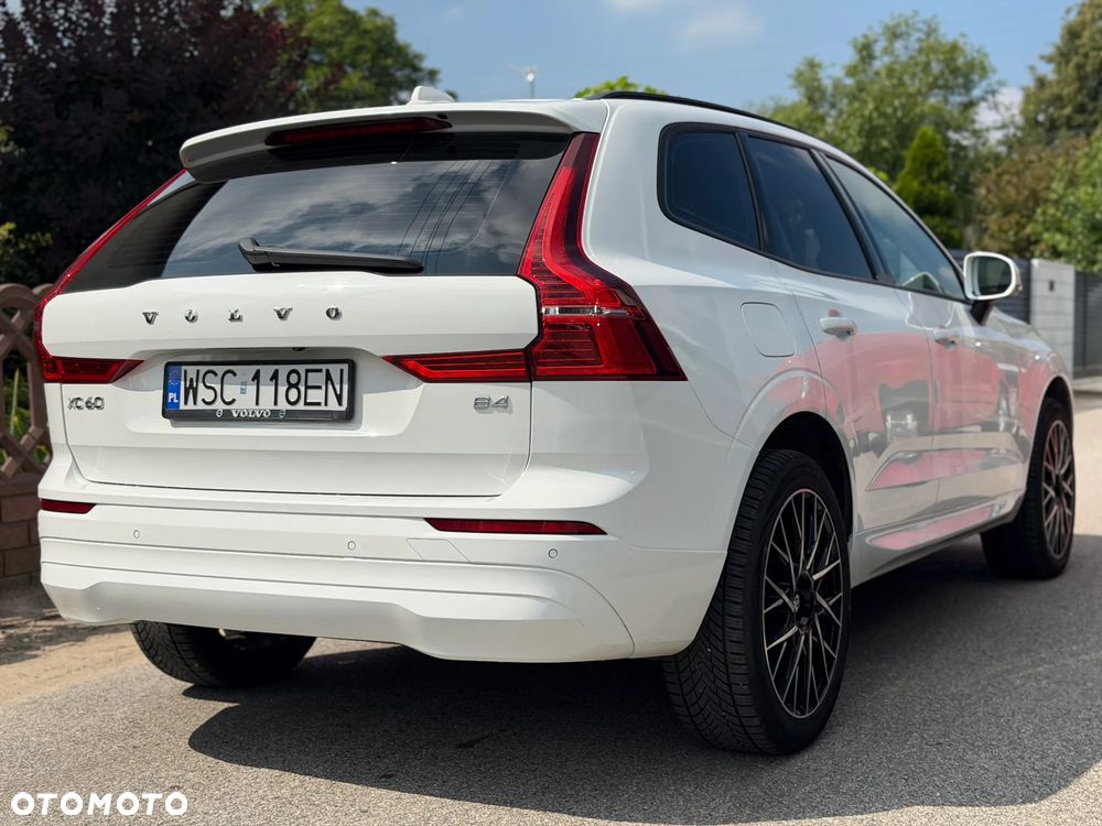 Volvo XC 60 B4 B Momentum Pro - 4
