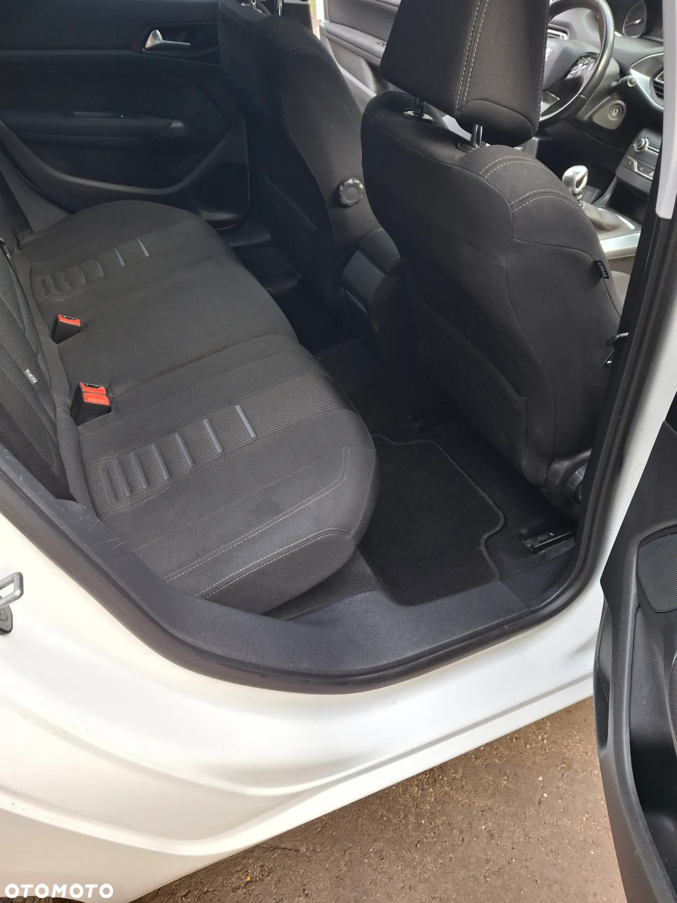 Peugeot 308 1.2 PureTech Allure S&S - 11