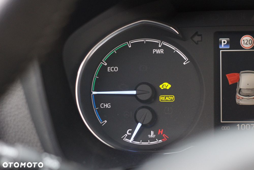 Toyota Yaris Hybrid 100 Selection Pure - 18