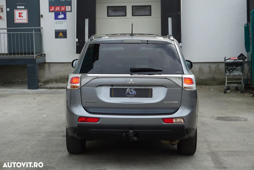 Mitsubishi Outlander 2.2 DI-D 4WD Automatik Instyle - 20