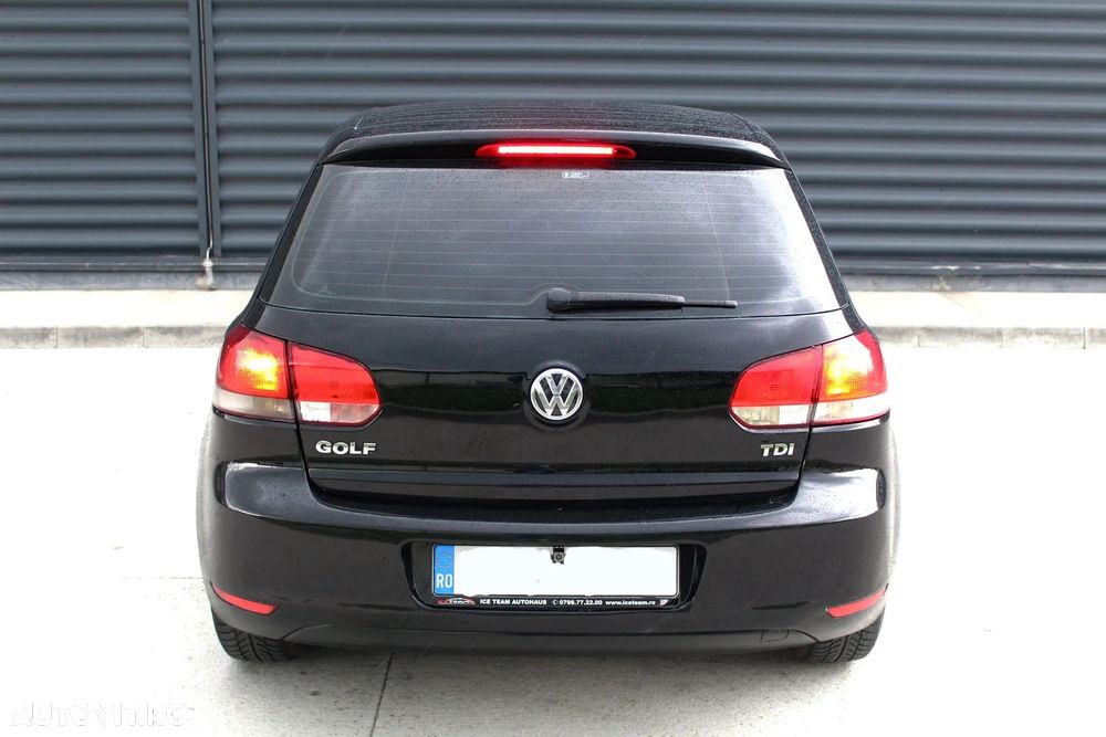 Volkswagen Golf 1.6 TDI BlueMotion Technology DPF Comfortline - 10