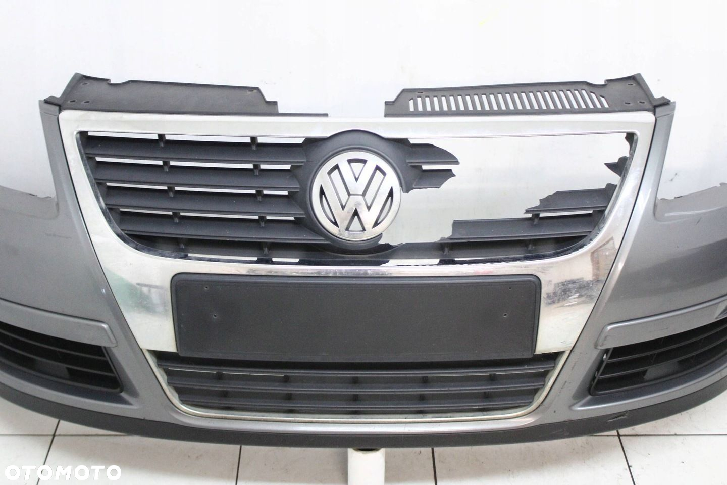 VW PASSAT B6 2005R- ZDERZAK PRZÓD PRZEDNI GRILL KOMPLET LA7T - KOD LAKIERU - 3