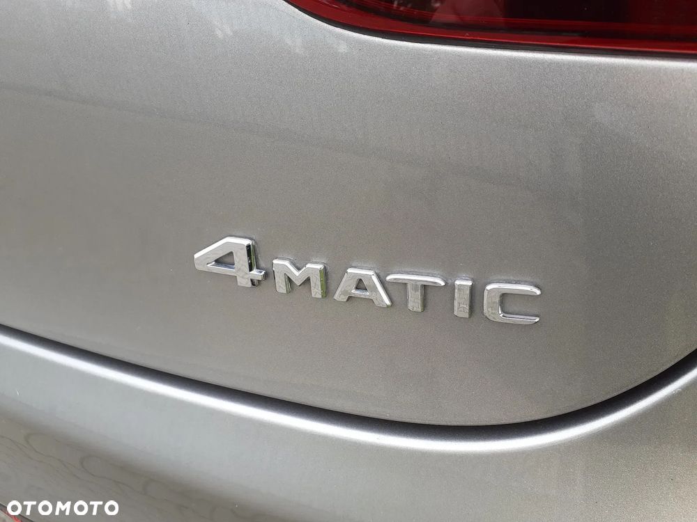 Mercedes-Benz GLC 300 d 4Matic 9G-TRONIC AMG Line - 10