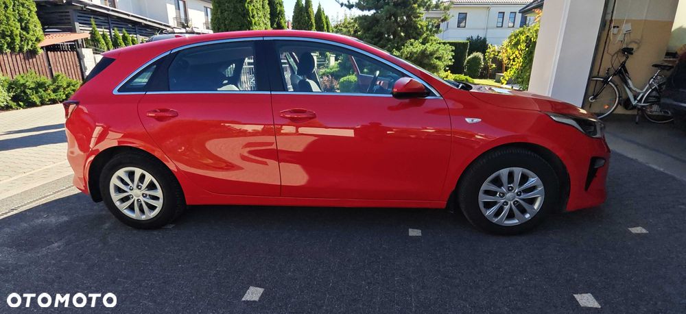 Kia Ceed - 8