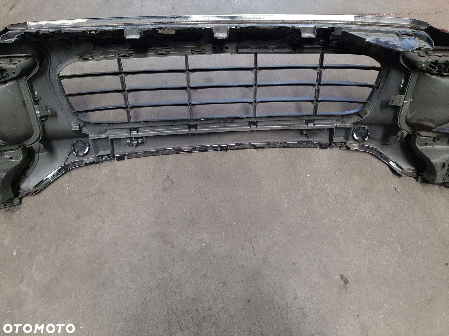 Porsche Cayenne E2 Zderzak Przedni Czarny 7P5807221D - 8
