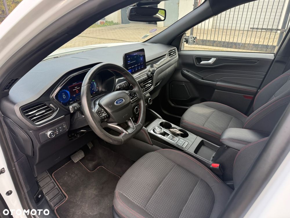 Ford Kuga 2.5 FHEV FWD ST-Line - 18