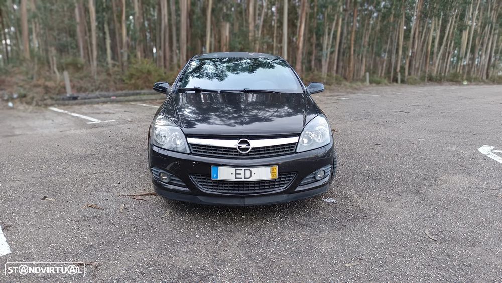 Opel Astra GTC 1.7 CDTI - 1