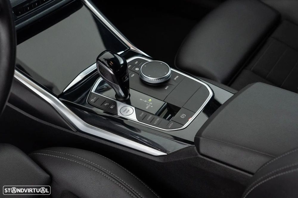 BMW 320 e Corporate Edition Auto - 30