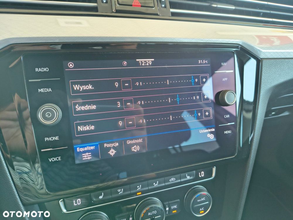 Volkswagen Passat - 23