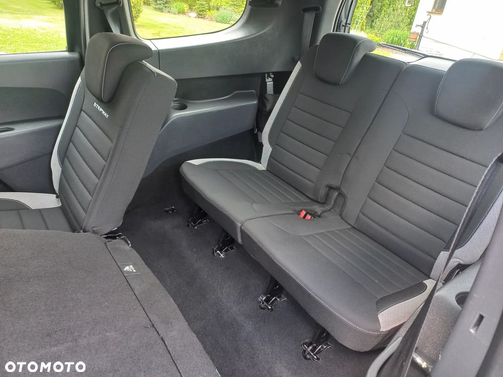 Dacia Lodgy Blue dCi 115 (7-Sitzer) Stepway - 7