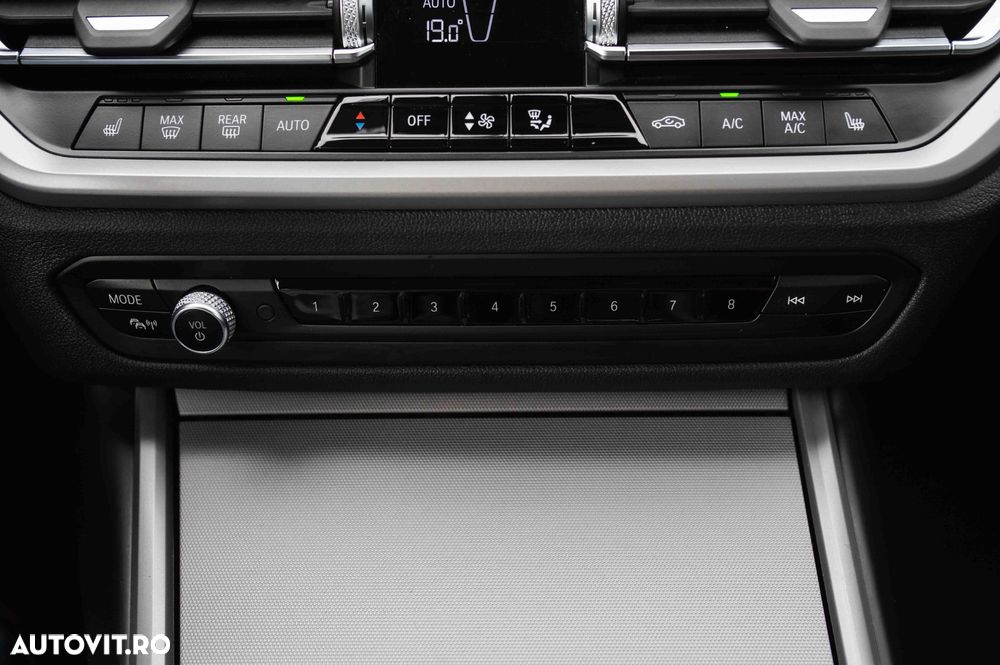 BMW Seria 3 320e AT PHEV - 23