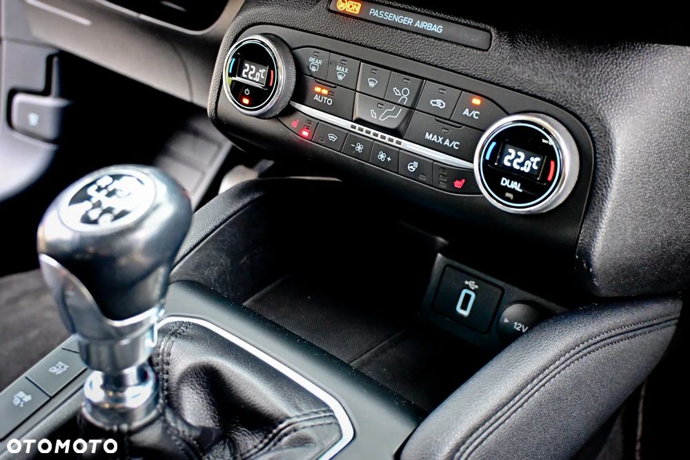 Ford Focus 1.5 EcoBoost Titanium - 30