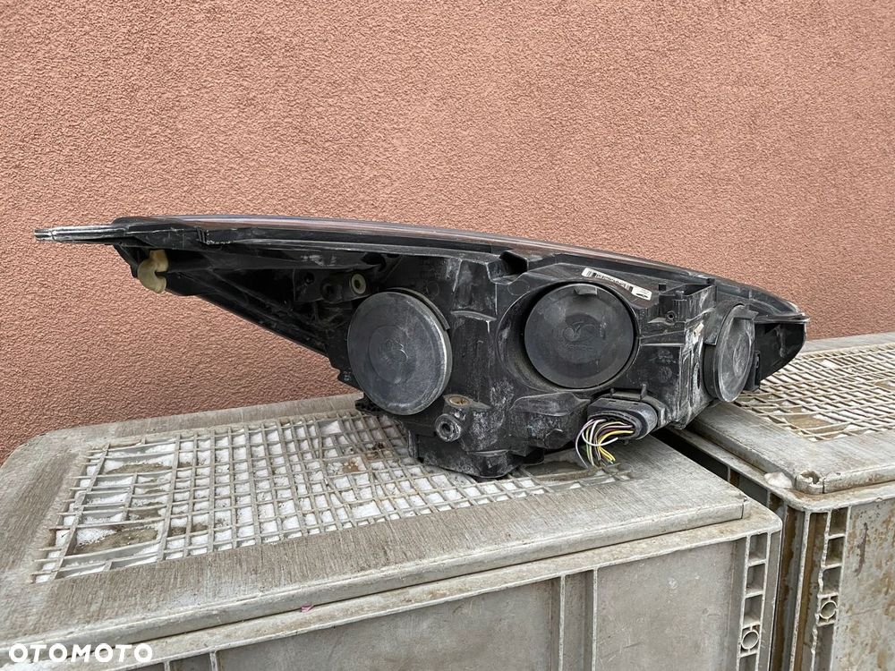 LAMPA focus III lift czarna lewa eu - 5