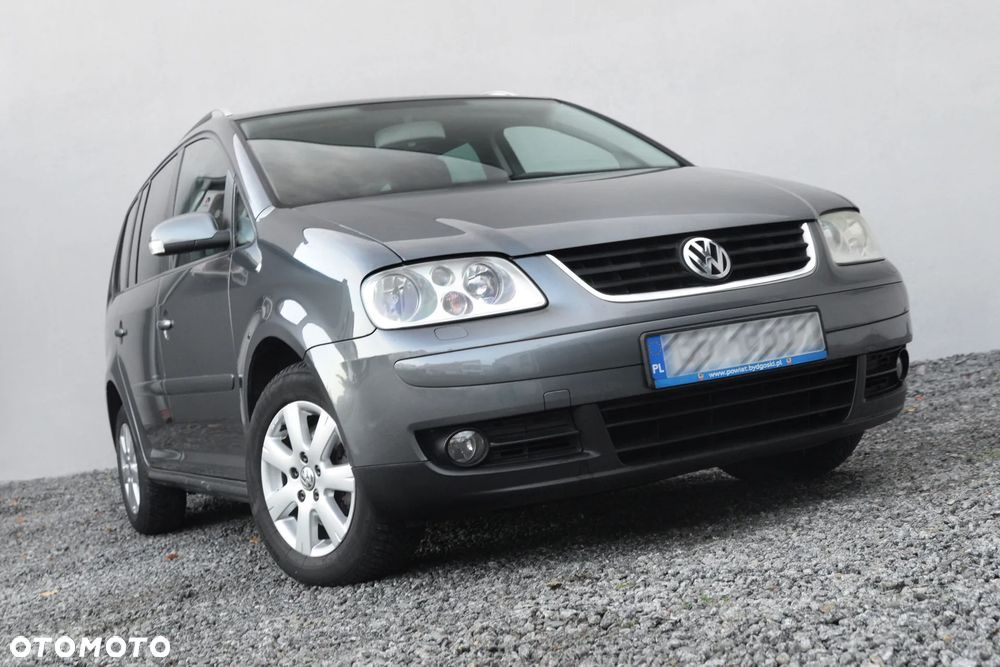 Volkswagen Touran 2.0 TDI Trendline DSG - 10