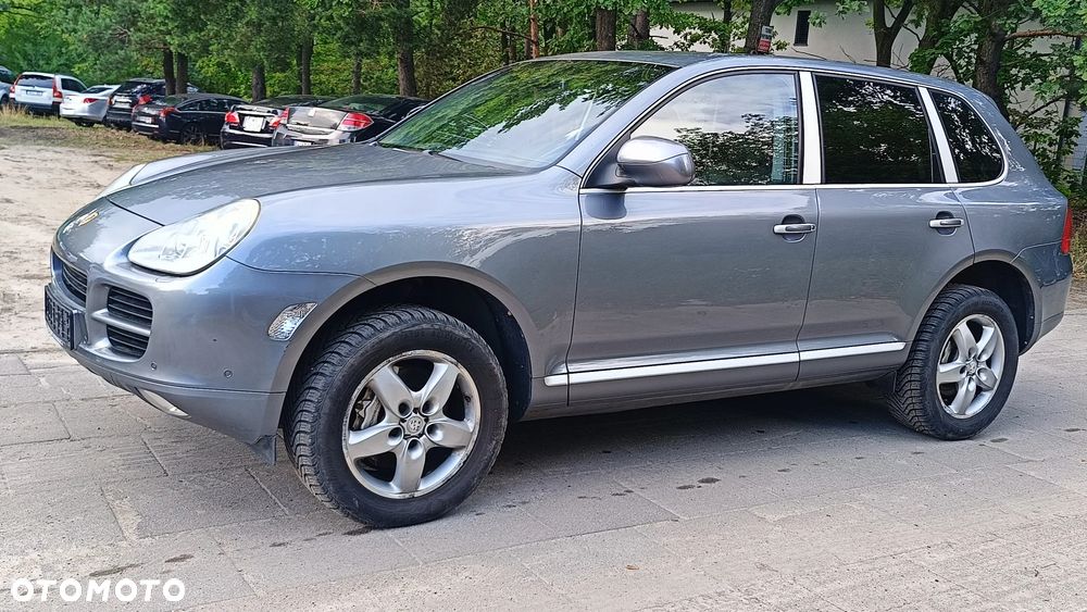 Porsche Cayenne - 4