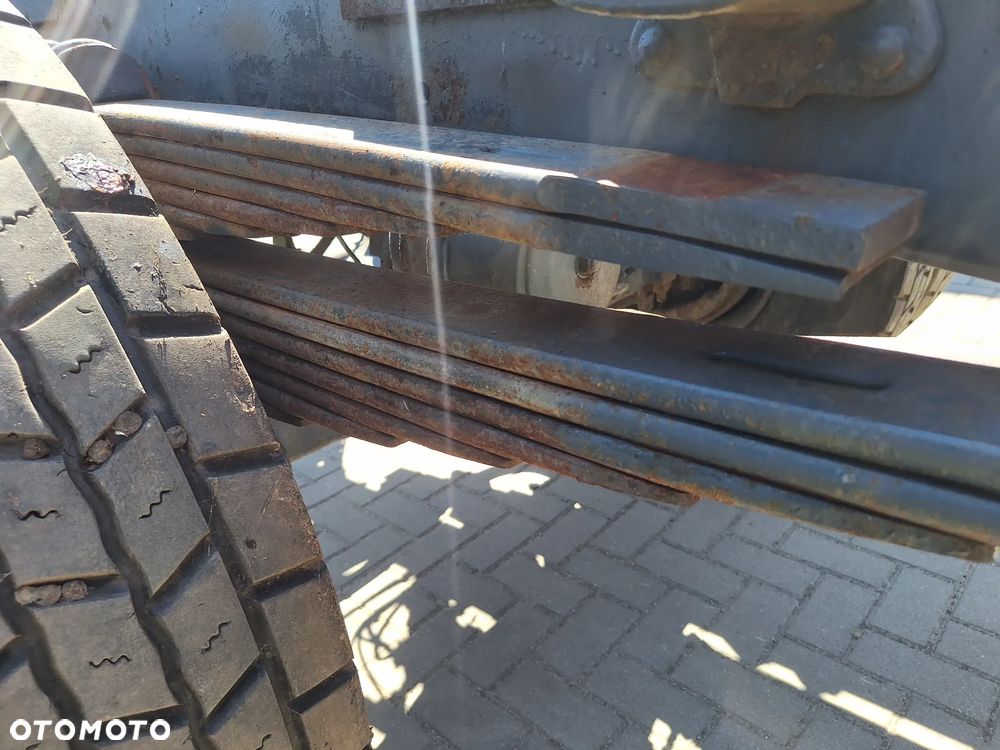 Mercedes-Benz SK 1824 - 22