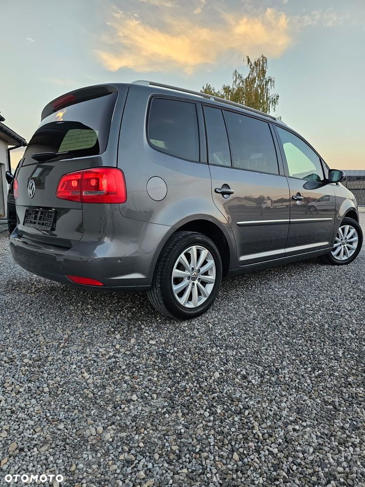 Volkswagen Touran 2.0 TDI DPF Highline - 9