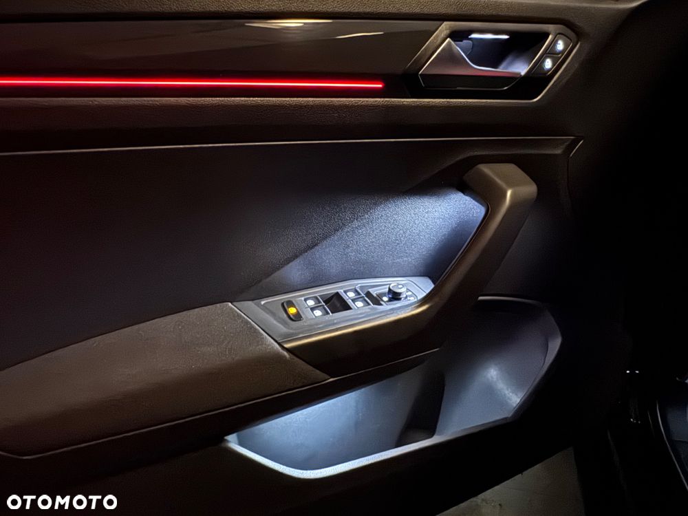 Volkswagen T-Roc 2.0 TDI SCR DSG Sport - 30