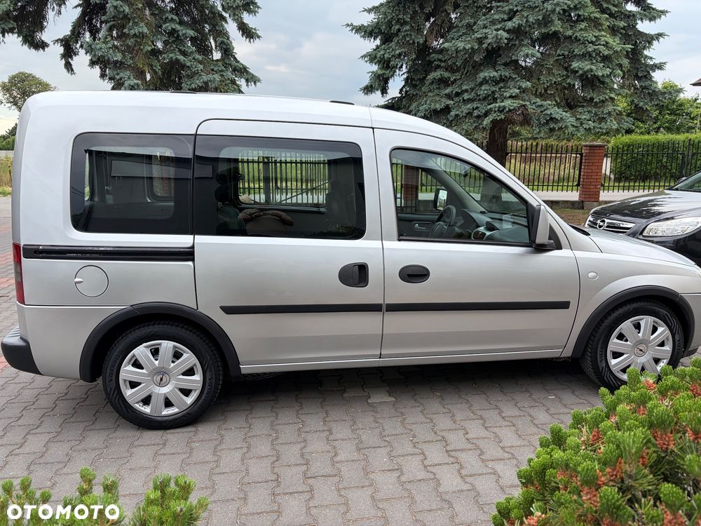 Opel Combo Tour Color Edition - 15