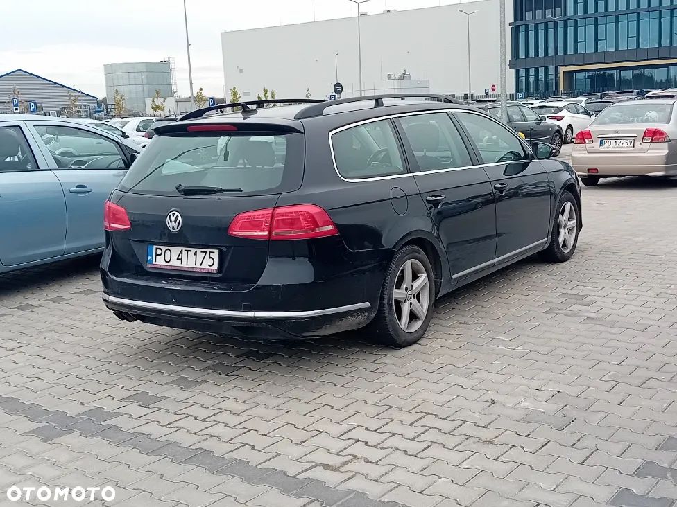 Volkswagen Passat 2.0 TDI Comfortline DSG - 4