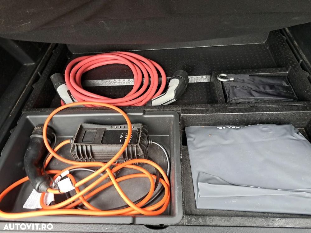 Peugeot 3008 PHEV 225 EAT8 Allure Pack - 13