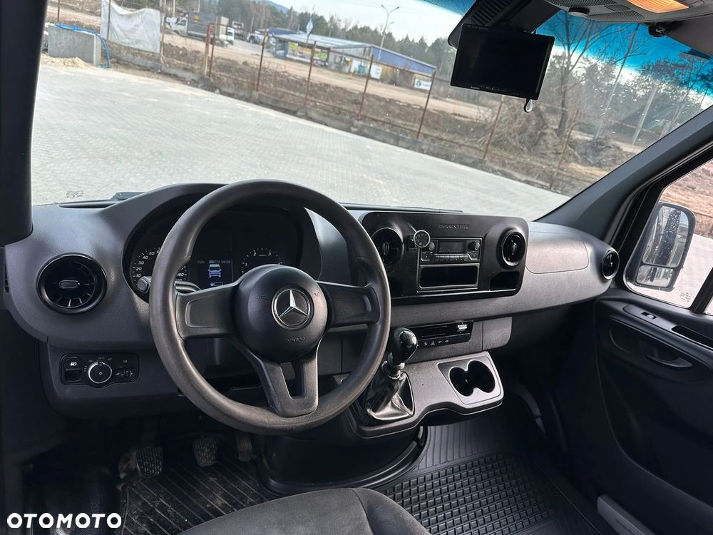 Mercedes-Benz Sprinter - 3