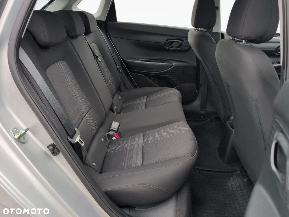 Hyundai i20 1.2 Pure - 12