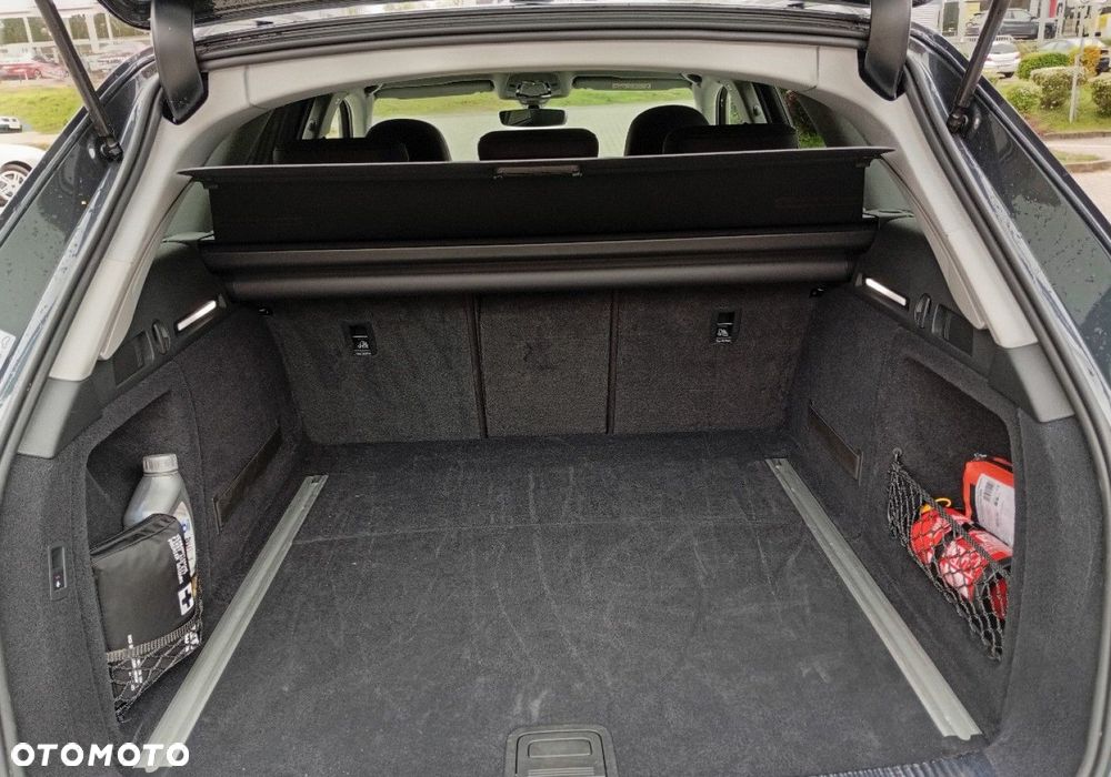 Audi A4 Allroad - 12