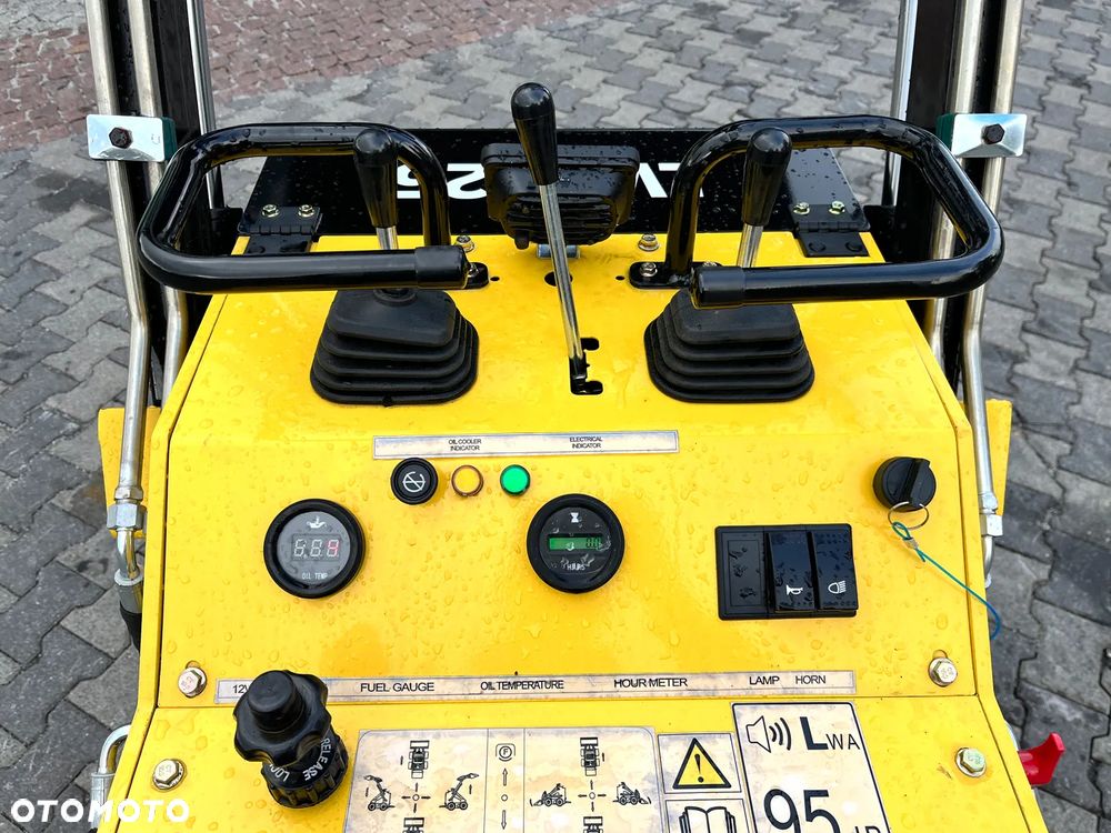Inny Skid steer LW-025 miniładowarka kołowa 250 kg jak Bobcat - 9