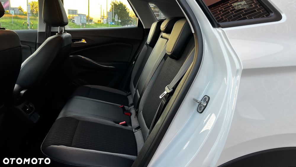 Opel Grandland X 1.6 Start/Stop Automatik INNOVATION - 29