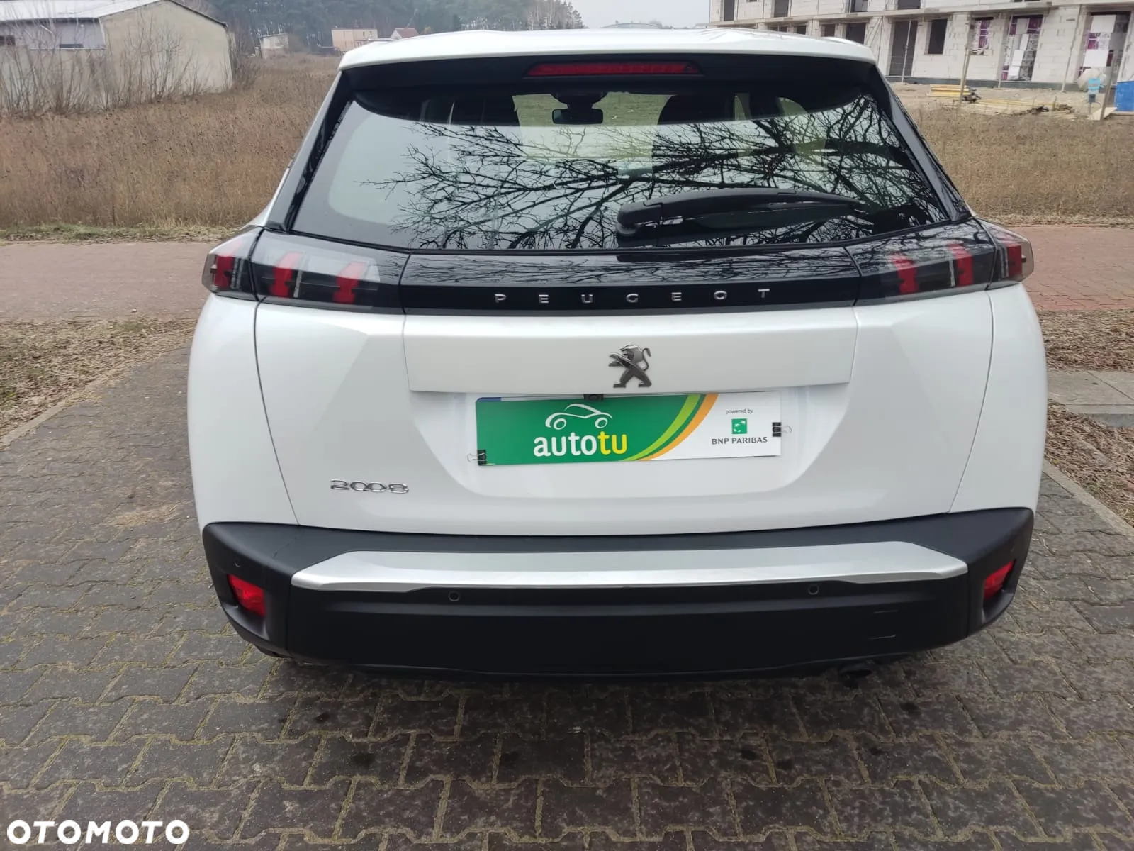 Peugeot 2008 - 12