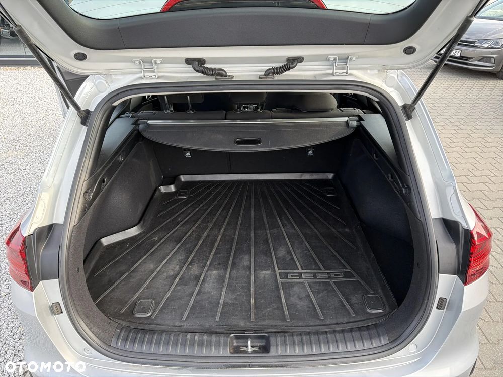 Kia Ceed 1.5 T-GDI M DCT - 22