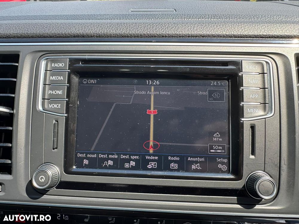 Volkswagen Multivan - 12