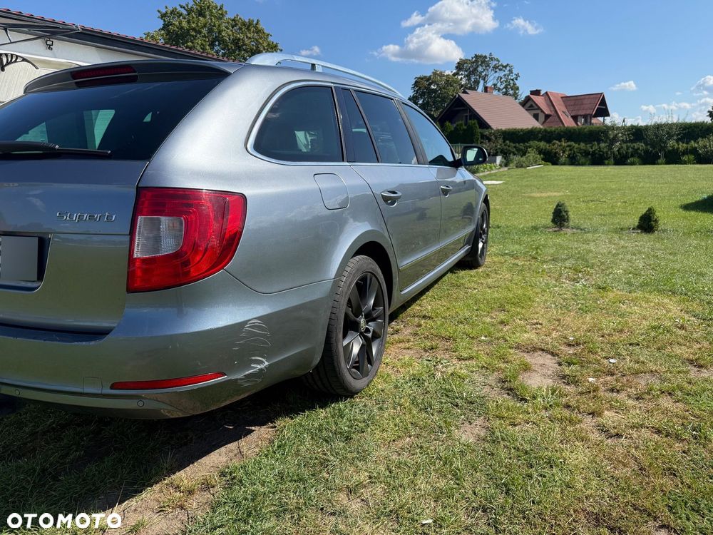 Skoda Superb 2.0 TDI Elegance DSG - 5