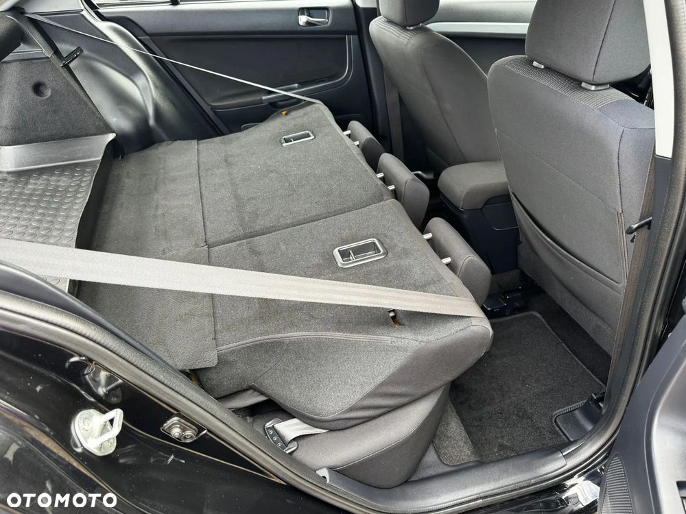 Mitsubishi Lancer 1.6 ClearTec Invite - 37