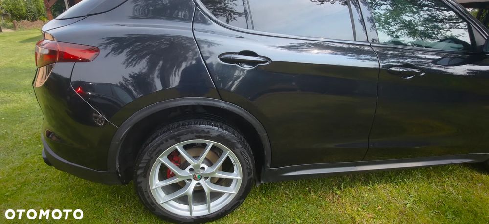 Alfa Romeo Stelvio 2.0 Turbo 16V AT8-Q4 First Edition - 13