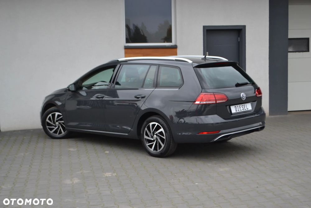 Volkswagen Golf - 4