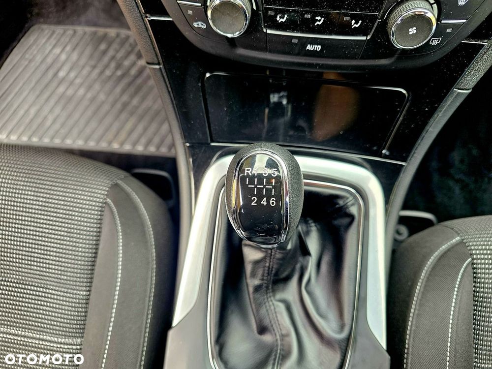 Opel Insignia - 20