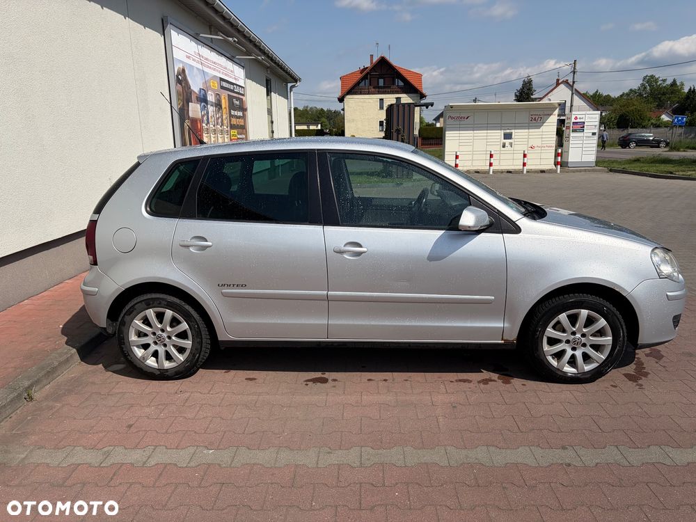 Volkswagen Polo 1.4 16V Comfortline - 4