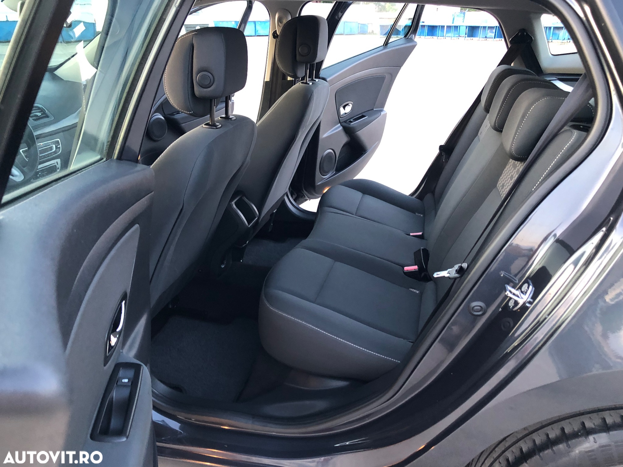 Renault Megane 1.5 dCi Expression - 11