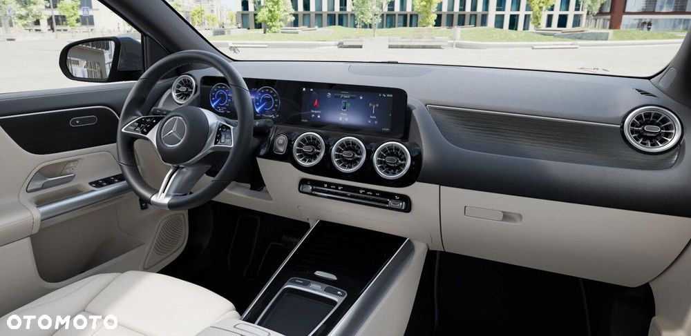 Mercedes-Benz EQA - 7